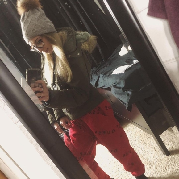 Meet your Posher, Desjana - Picture 3 of 5